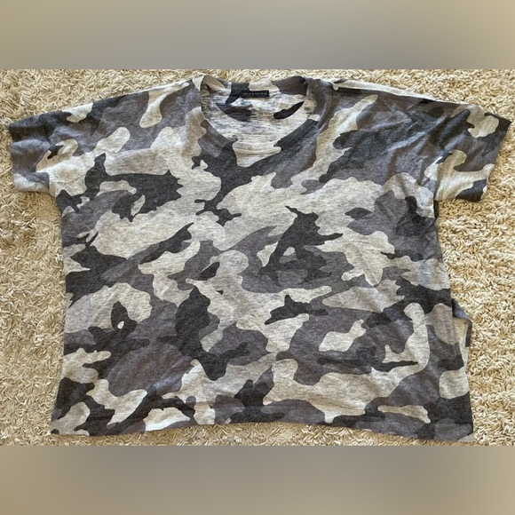 NALLY & MILLIE gray camo short sleeve baggy knit top blouse large / xl l extra - Picture 1 of 4